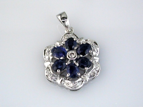 SAPPHIRE & DIAMOND PENDANT