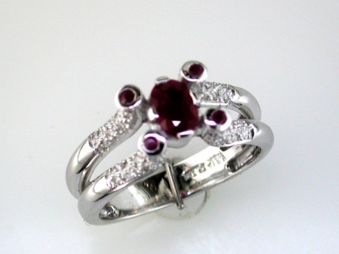RUBY & DIAMOND RING