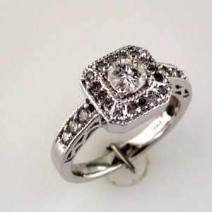 DIAMOND ENGAGEMENT RING