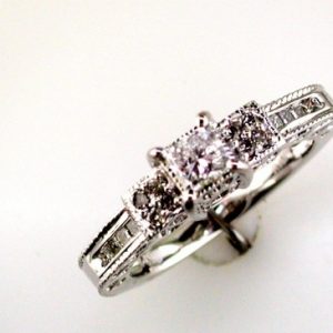 DIAMOND ENGAGEMENT RING