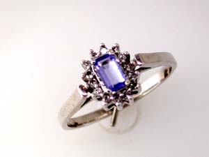 TANZANITE & DIAMOND RING