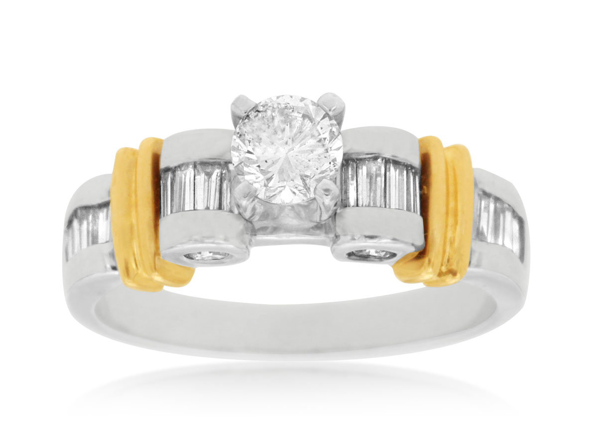 DIAMOND ENGAGEMENT RING