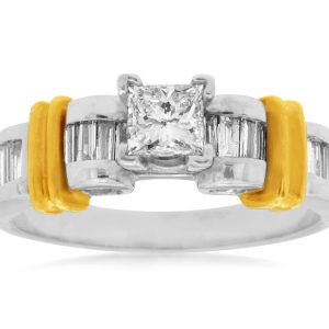 DIAMOND ENGAGEMENT RING