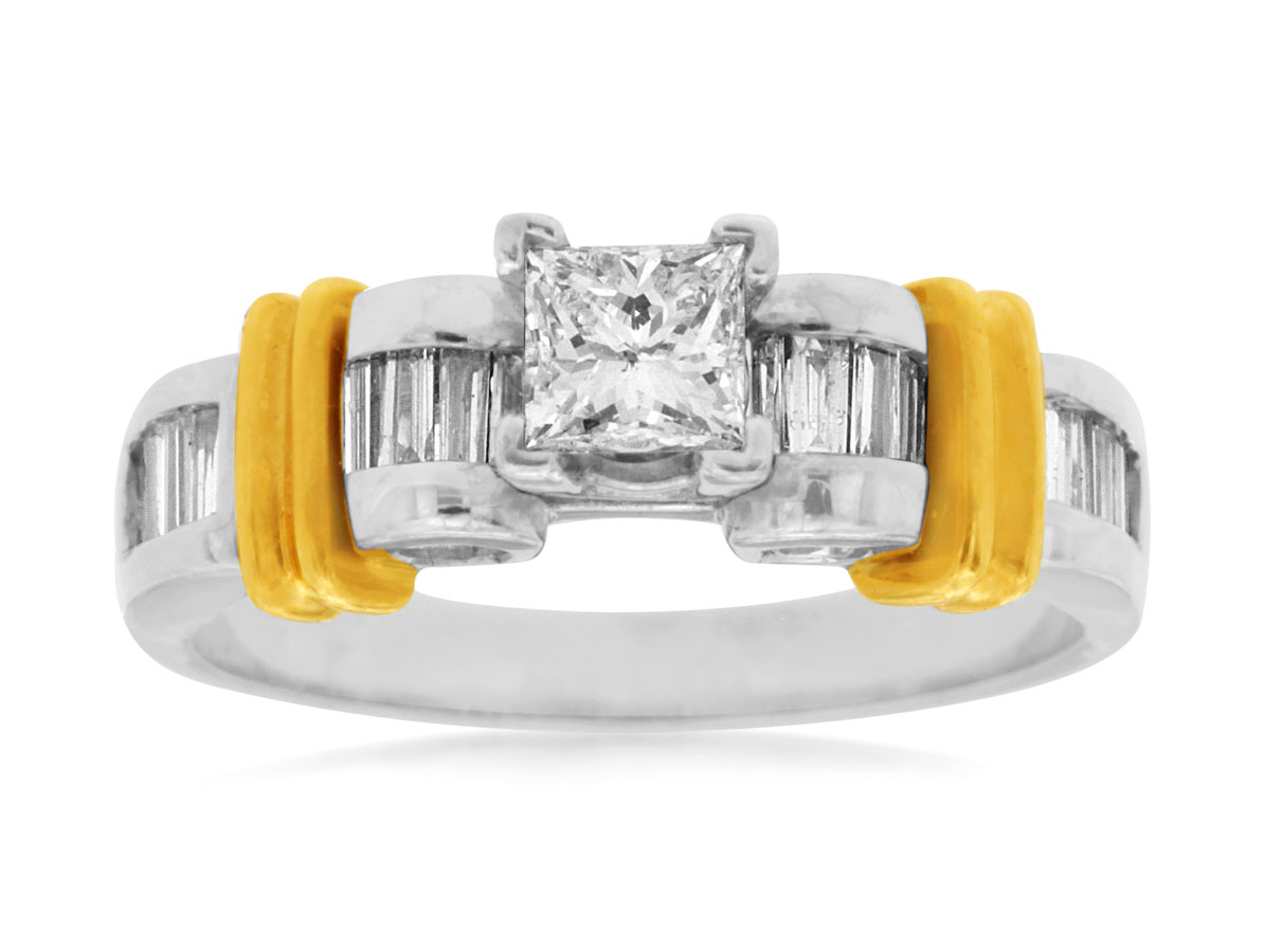 DIAMOND ENGAGEMENT RING