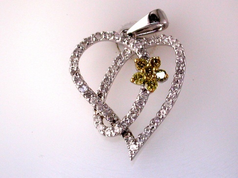DIAMOND HEART PENDANT