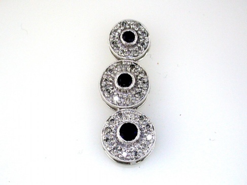 SAPPHIRE & DIAMOND PENDANT