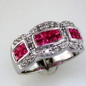 RUBY & DIAMOND RING