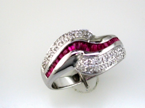 RUBY & DIAMOND RING