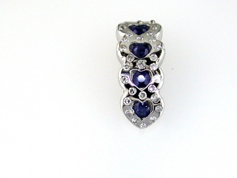 SAPPHIRE & DIAMOND PENDANT