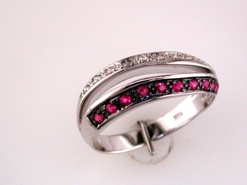 RUBY & DIAMOND RING