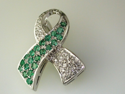 EMERALD & DIAMOND PENDANT