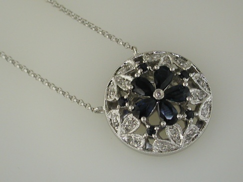 SAPPHIRE & DIAMOND NECKLACE