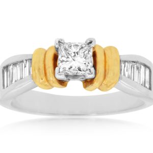 DIAMOND ENGAGEMENT RING
