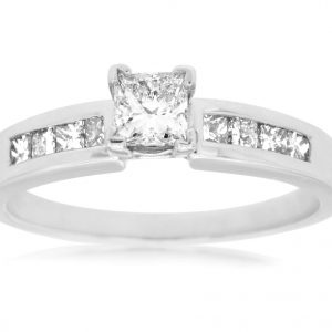 DIAMOND ENGAGEMENT RING