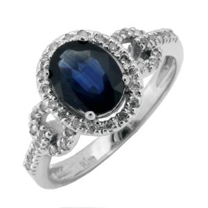 SAPPHIRE & DIAMOND RING