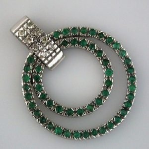 EMERALD & DIA CIRCLE PENDANT