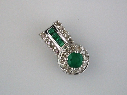 EMERALD & DIAMOND PENDANT