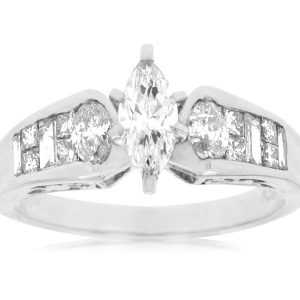 DIAMOND ENGAGEMENT RING