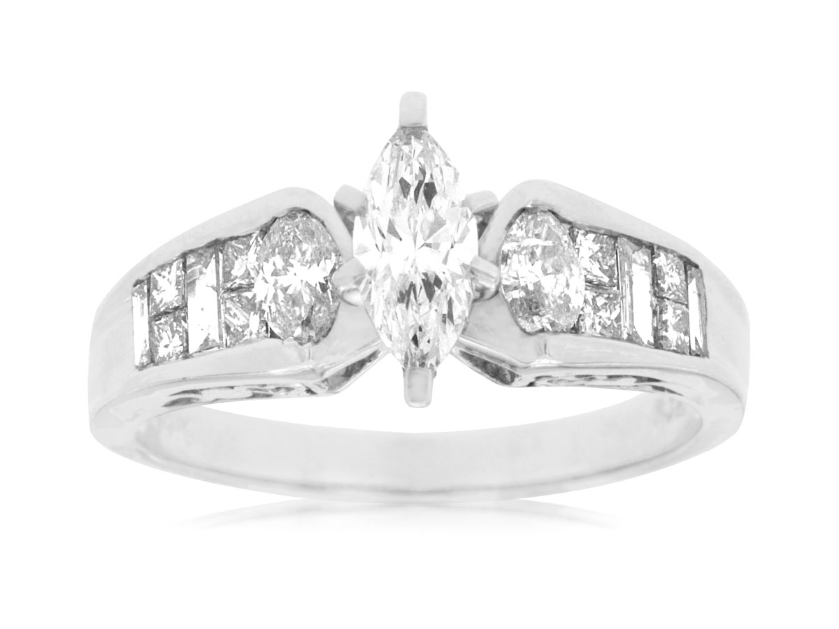 DIAMOND ENGAGEMENT RING