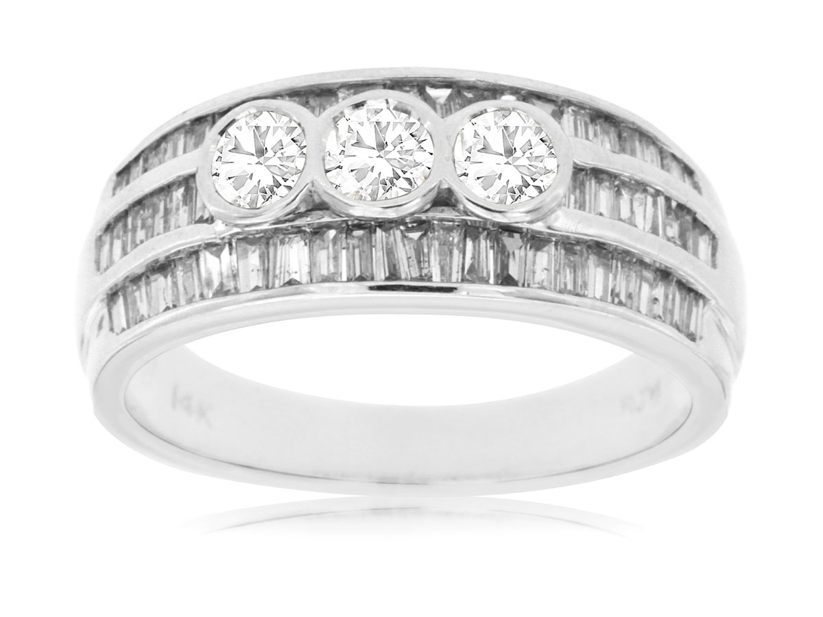DIAMOND RING
