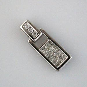 DIAMOND PENDANT