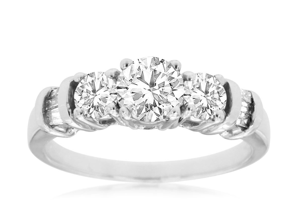 DIAMOND ENGAGEMENT RING