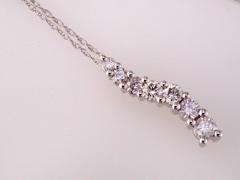 DIAMOND NECKLACE