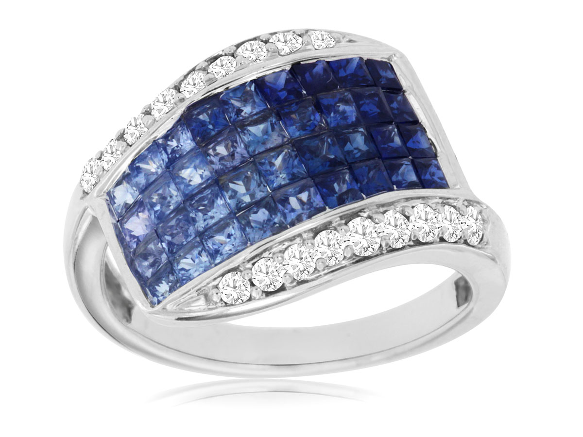SAPPHIRE & DIAMOND RING