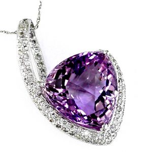 AMETHYST & DIAMOND PENDANT