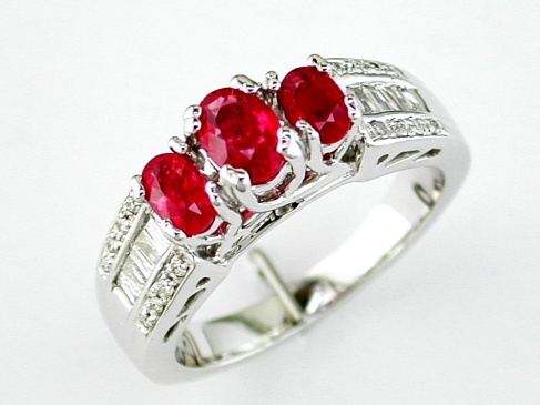 RUBY & DIAMOND RING
