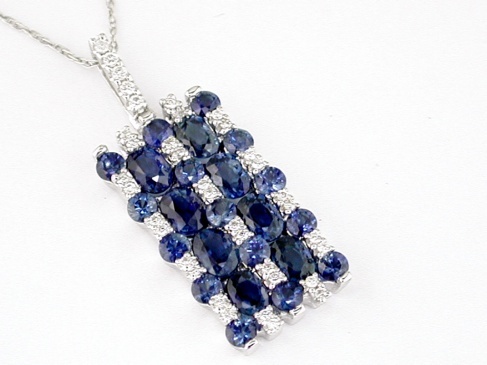 SAPPHIRE & DIAMOND PENDANT