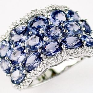 SAPPHIRE & DIAMOND RING