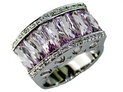 AMETHYST & DIAMOND RING