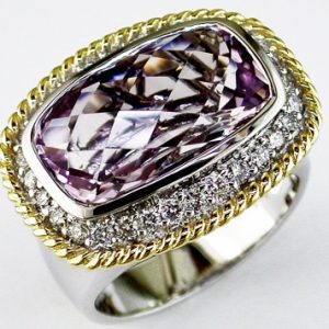 AMETHYST & DIAMOND RING