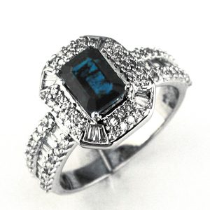 SAPPHIRE & DIAMOND RING
