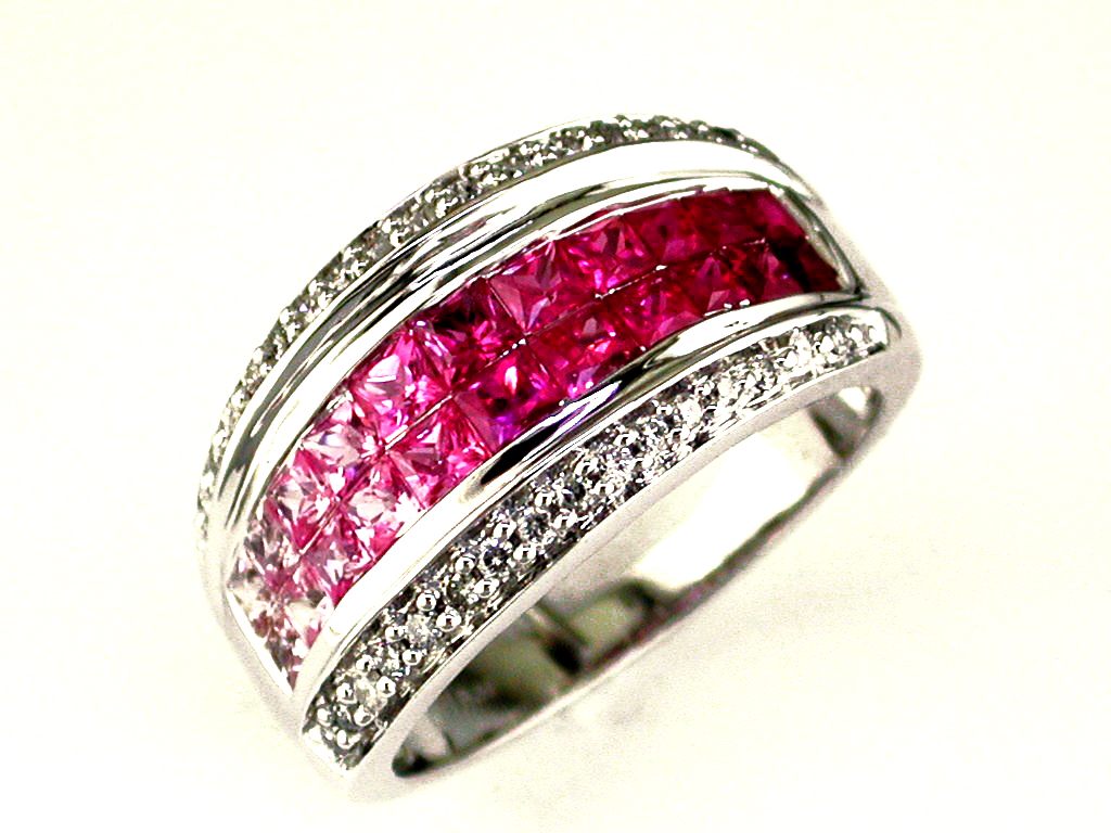 PINK SAPPHIRE & DIAMOND RING