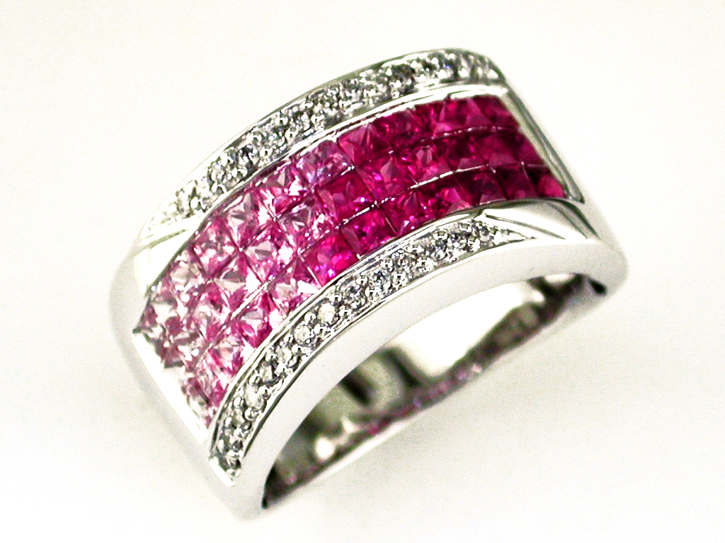 PINK SAPPHIRE & DIAMOND RING