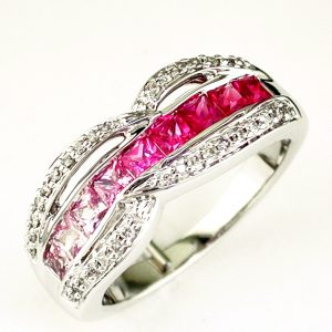 PINK SAPPHIRE & DIAMOND RING
