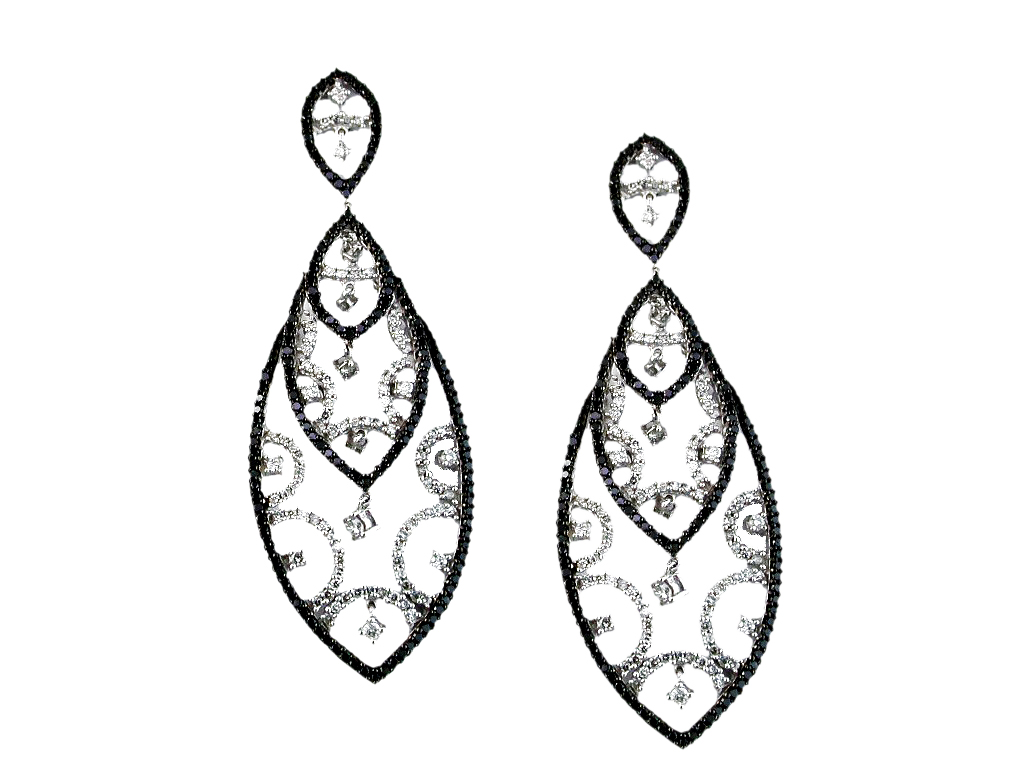 BLACK DIAMOND & DIA EARRING