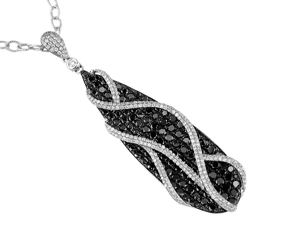 BLACK DIAMOND & DIA PENDANT