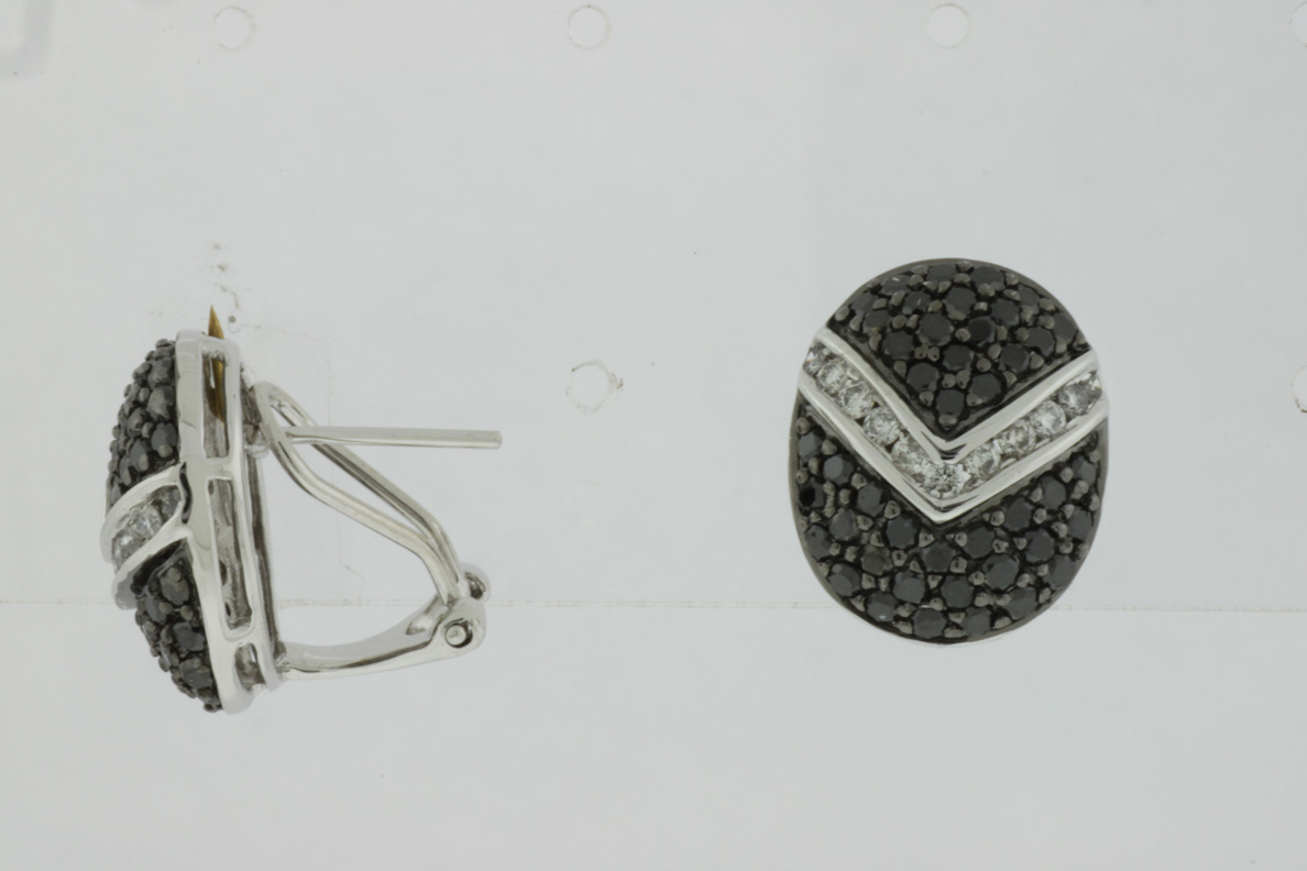 DIAMOND&BLACK DIAMOND EARRING