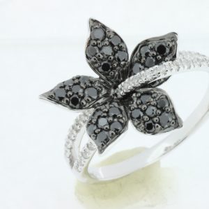 BLACK DIA & DIA FLOWER RING
