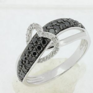 BLACK DIAMOND & DIAMOND RING