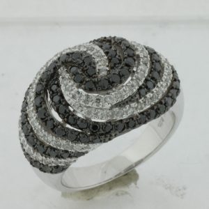 BLACK DIAMOND & DIAMOND RING