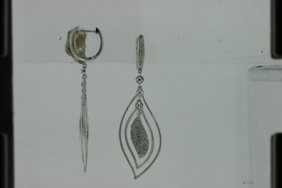 DIAMOND EARRING