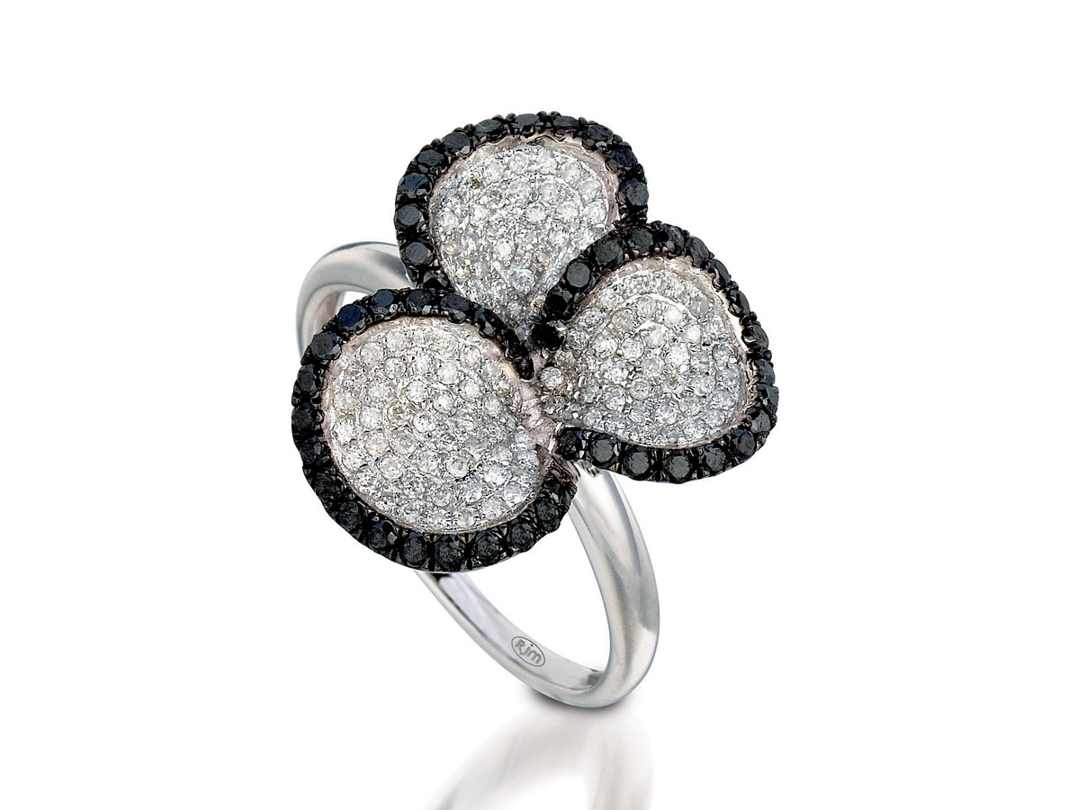 BLACK DIA & DIA CLOVER RING