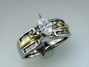 DIAMOND ENGAGEMENT RING