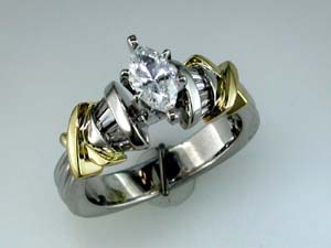 DIAMOND ENGAGEMENT RING