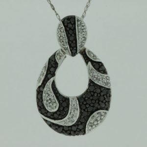 DIAMOND &BLACK DIAMOND PENDANT