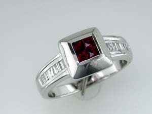 RUBY & DIAMOND RING